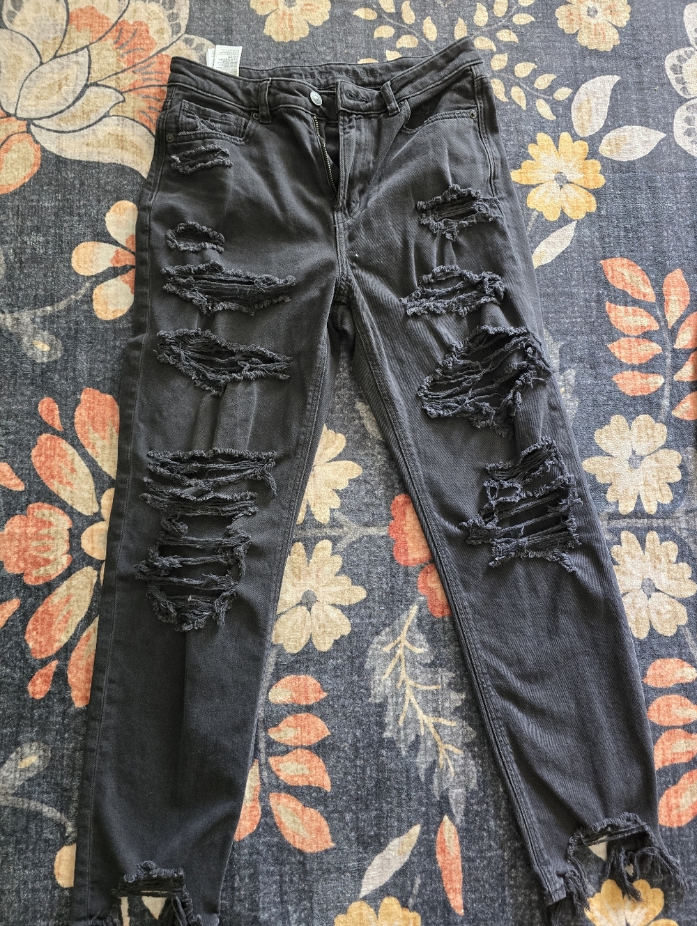 American Eagle Distressed